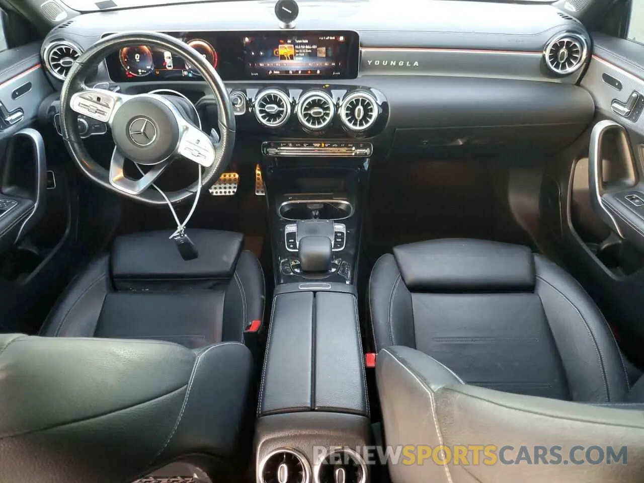 8 fotografías del automóvil dañado WDD3G4EB0KW022340 MERCEDES-BENZ A-CLASS 2019
