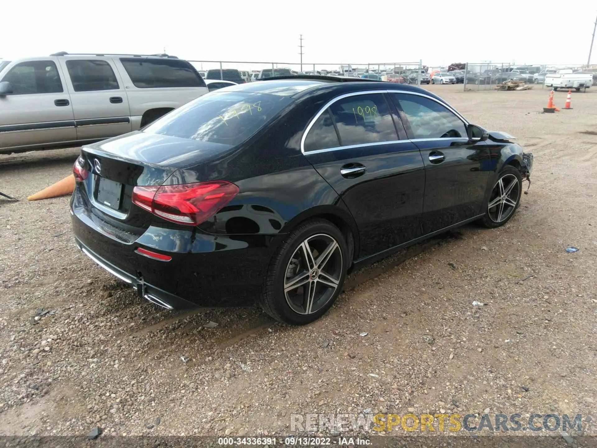 4 fotografías del automóvil dañado WDD3G4EB1KW031998 MERCEDES-BENZ A-CLASS 2019