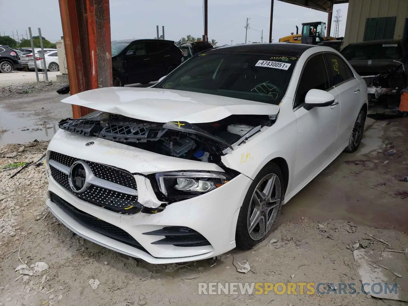 2 fotografías del automóvil dañado WDD3G4EB1KW035887 MERCEDES-BENZ A-CLASS 2019