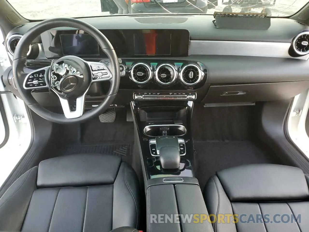 8 fotografías del automóvil dañado WDD3G4EB2KW016572 MERCEDES-BENZ A-CLASS 2019