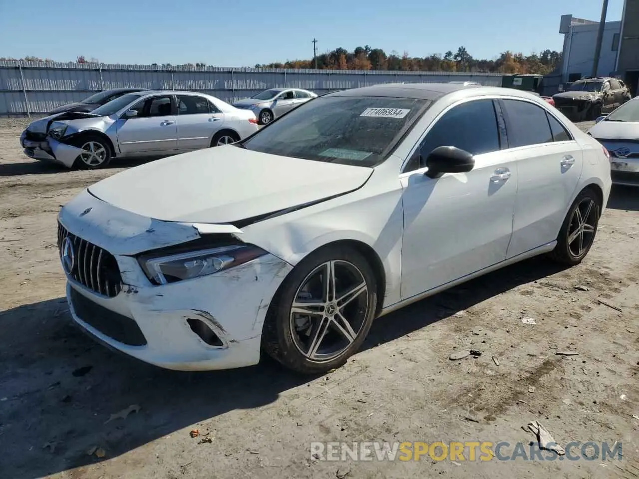 1 fotografías del automóvil dañado WDD3G4EB2KW017995 MERCEDES-BENZ A-CLASS 2019