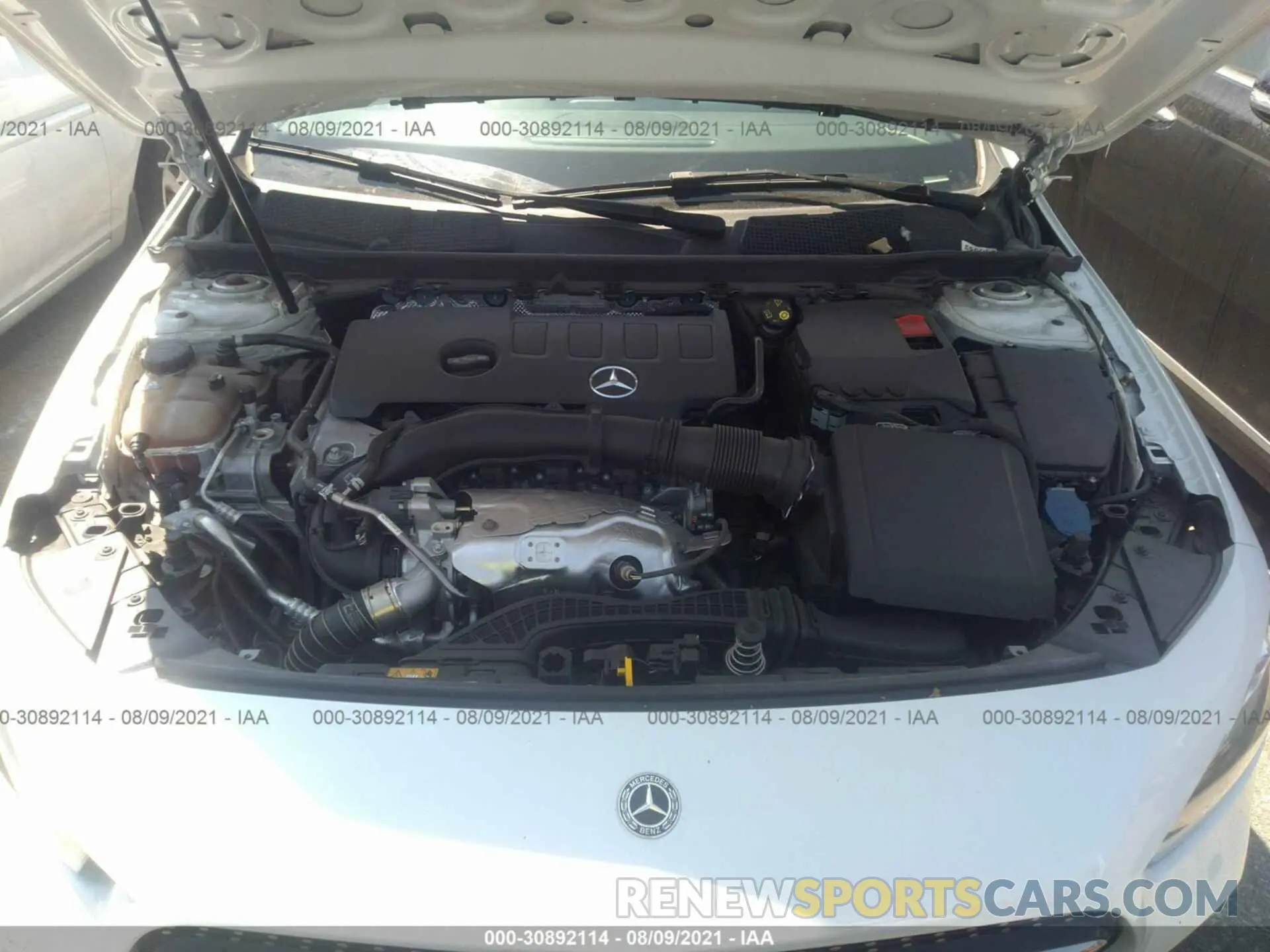 10 fotografías del automóvil dañado WDD3G4EB2KW025210 MERCEDES-BENZ A-CLASS 2019