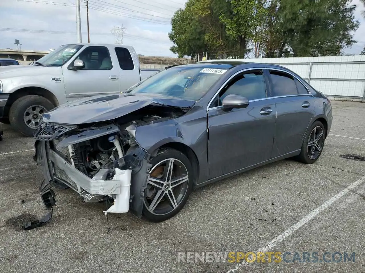 1 fotografías del automóvil dañado WDD3G4EB2KW030844 MERCEDES-BENZ A-CLASS 2019