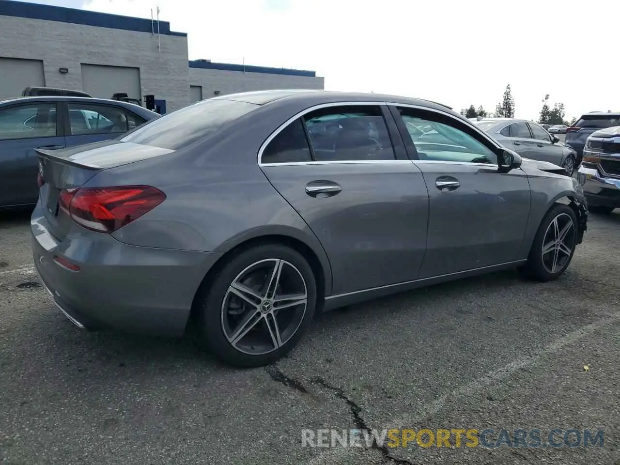 3 fotografías del automóvil dañado WDD3G4EB2KW030844 MERCEDES-BENZ A-CLASS 2019