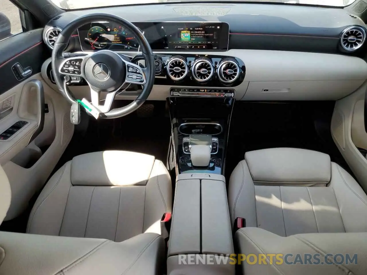 8 fotografías del automóvil dañado WDD3G4EB3KW001434 MERCEDES-BENZ A-CLASS 2019