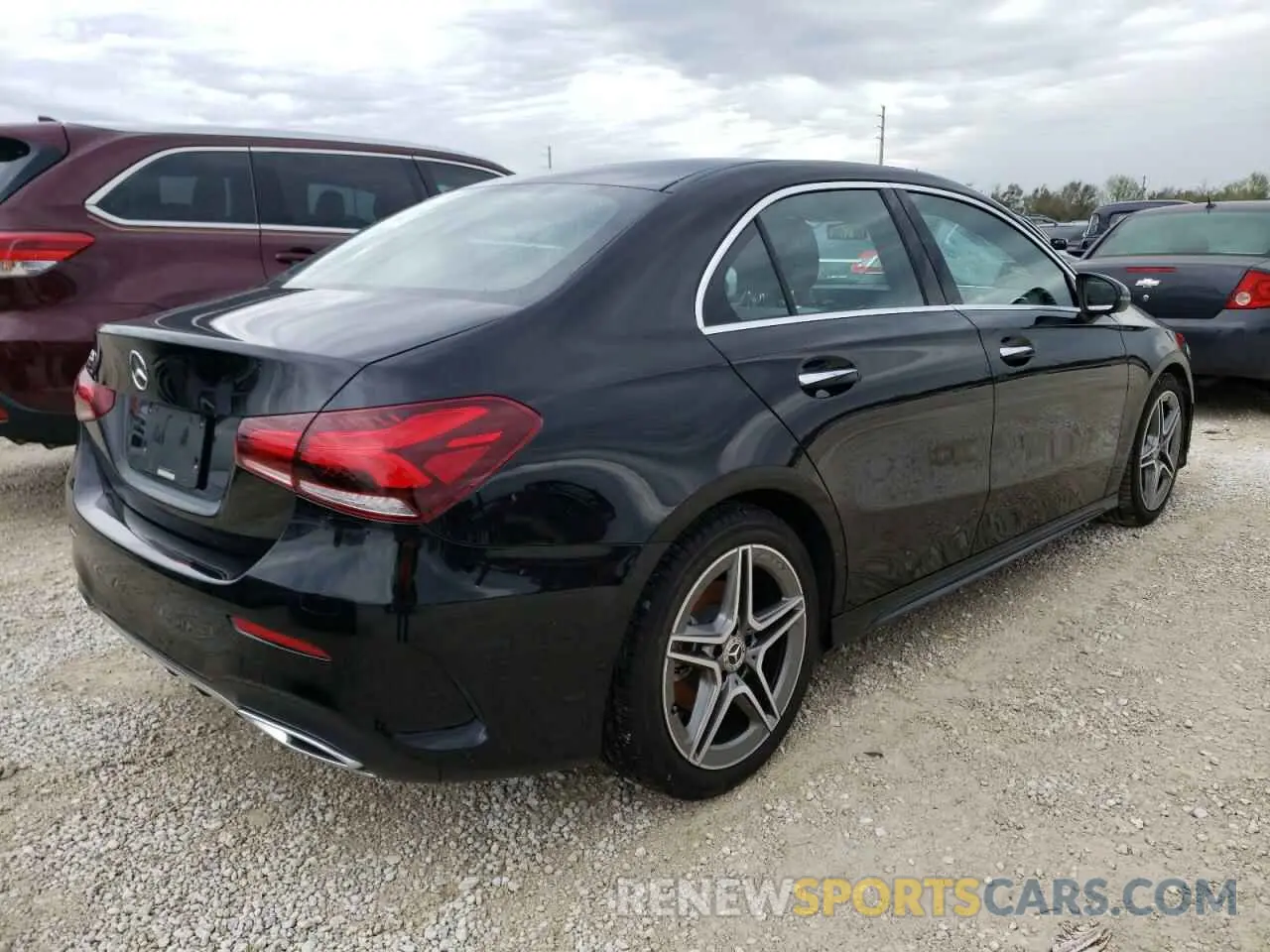 4 fotografías del automóvil dañado WDD3G4EB3KW025832 MERCEDES-BENZ A-CLASS 2019