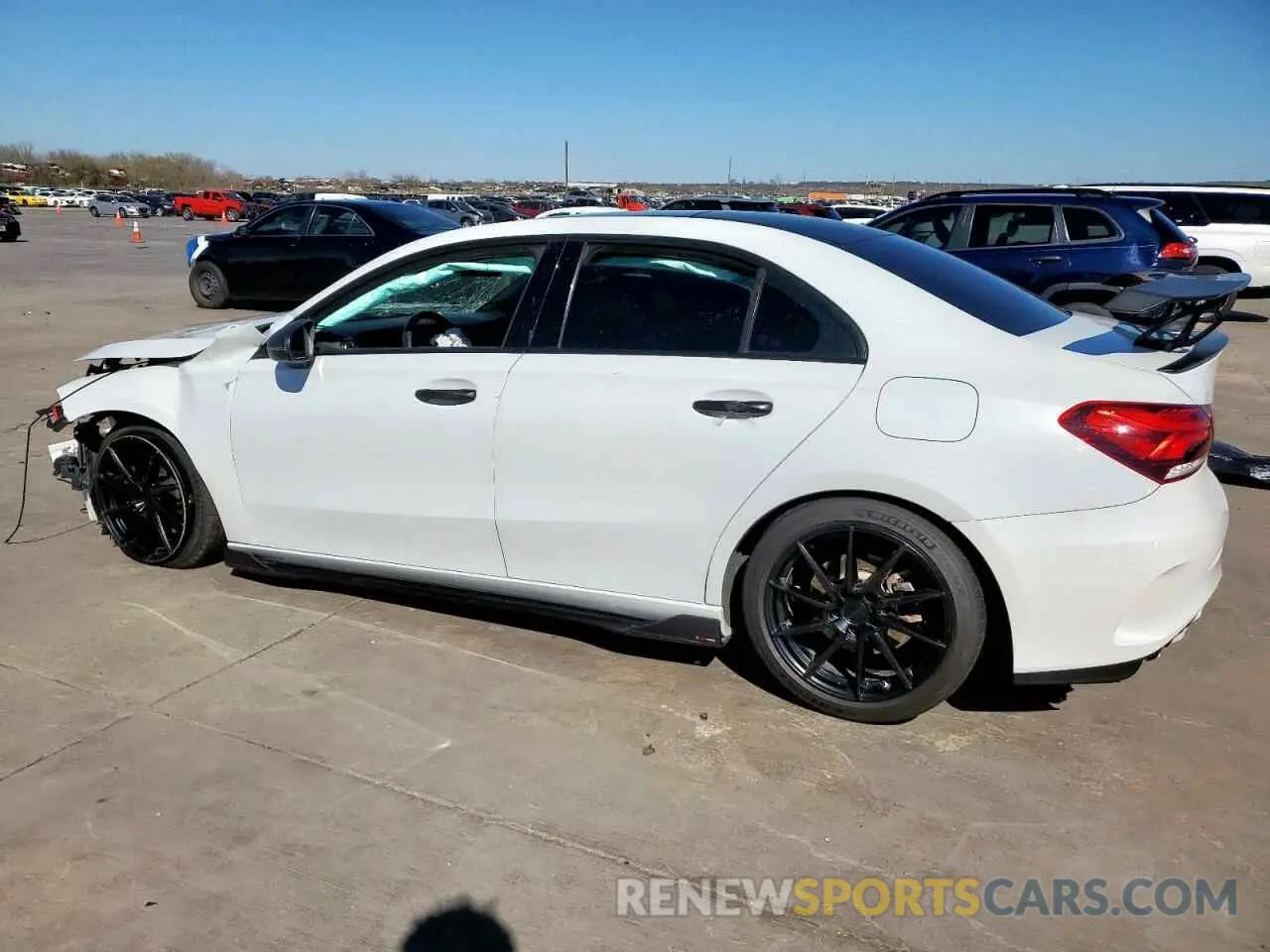 2 fotografías del automóvil dañado WDD3G4EB3KW035924 MERCEDES-BENZ A-CLASS 2019