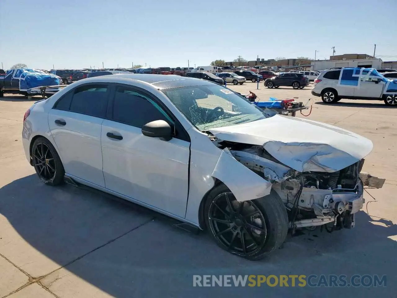 4 fotografías del automóvil dañado WDD3G4EB3KW035924 MERCEDES-BENZ A-CLASS 2019