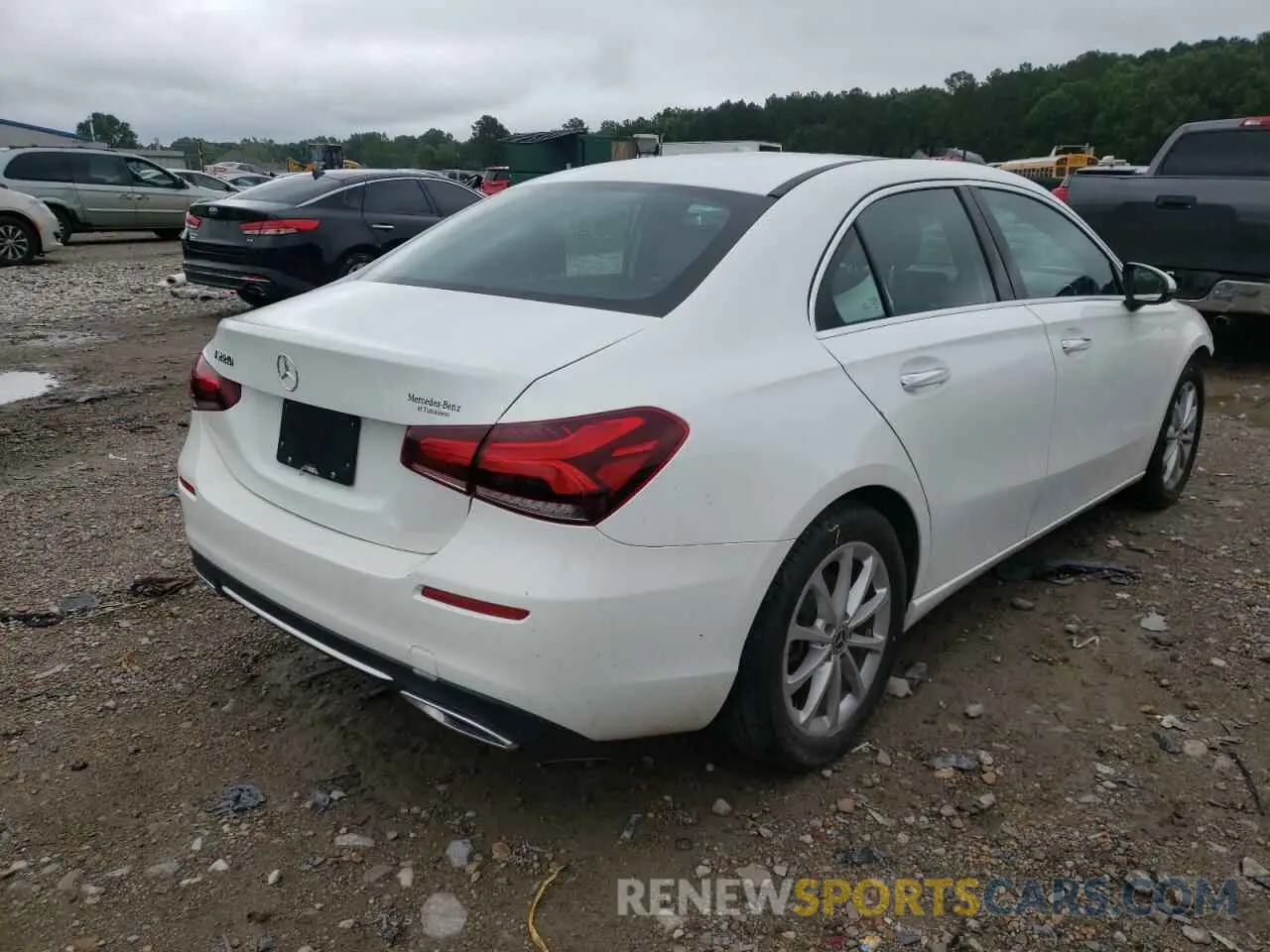 4 fotografías del automóvil dañado WDD3G4EB4KW002320 MERCEDES-BENZ A-CLASS 2019