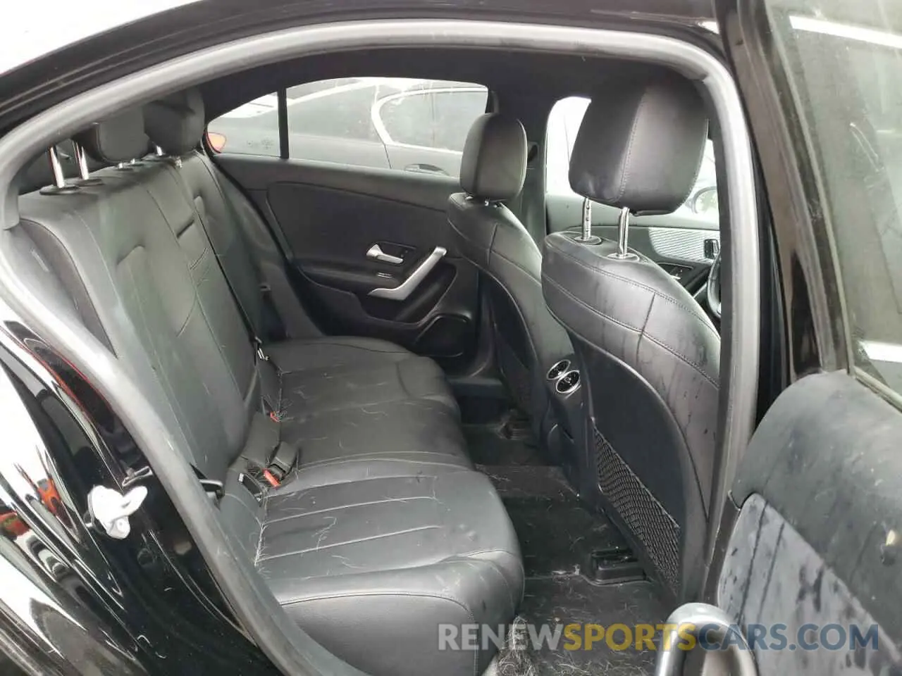 10 fotografías del automóvil dañado WDD3G4EB4KW021868 MERCEDES-BENZ A-CLASS 2019