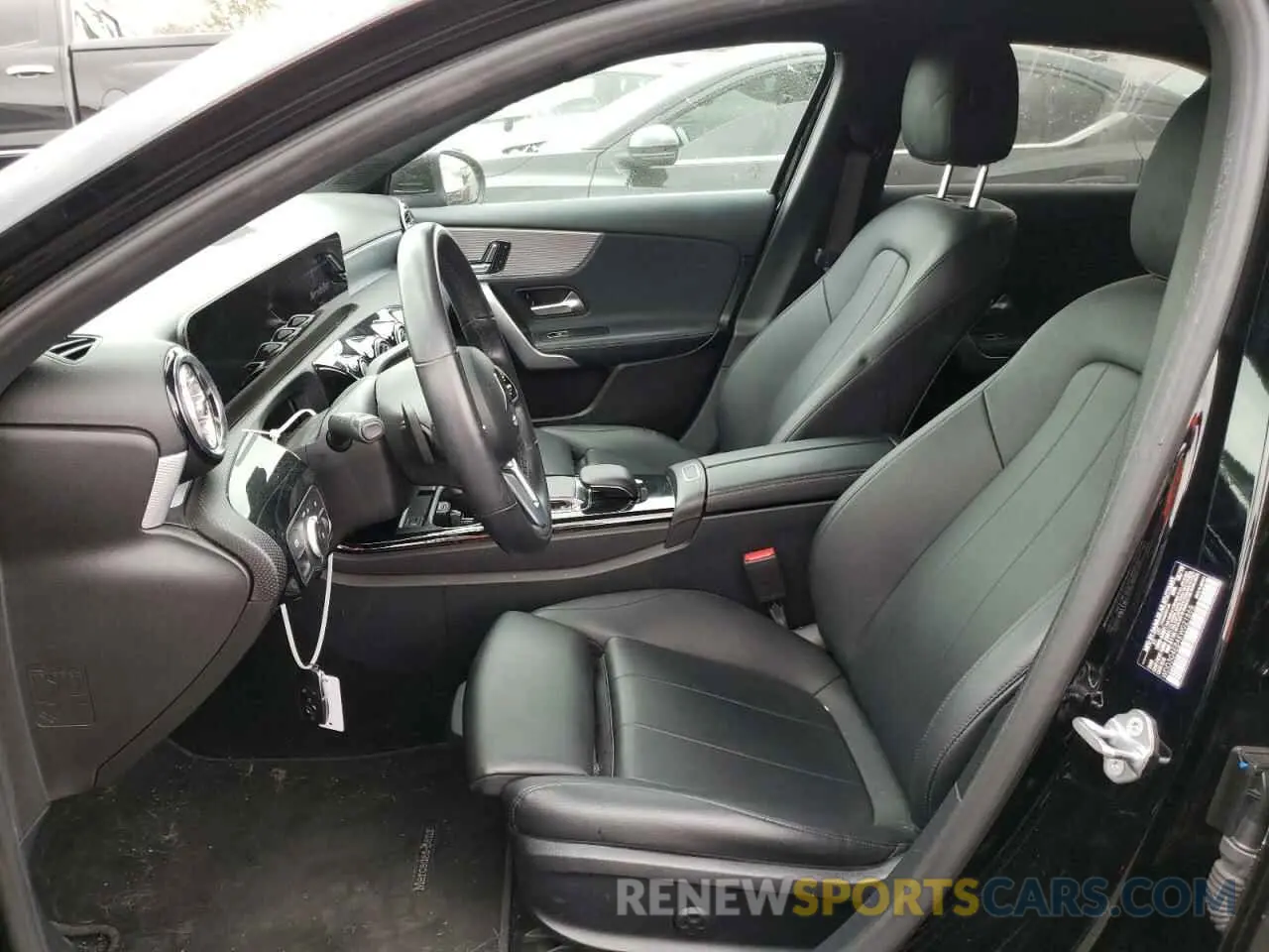 7 fotografías del automóvil dañado WDD3G4EB4KW021868 MERCEDES-BENZ A-CLASS 2019