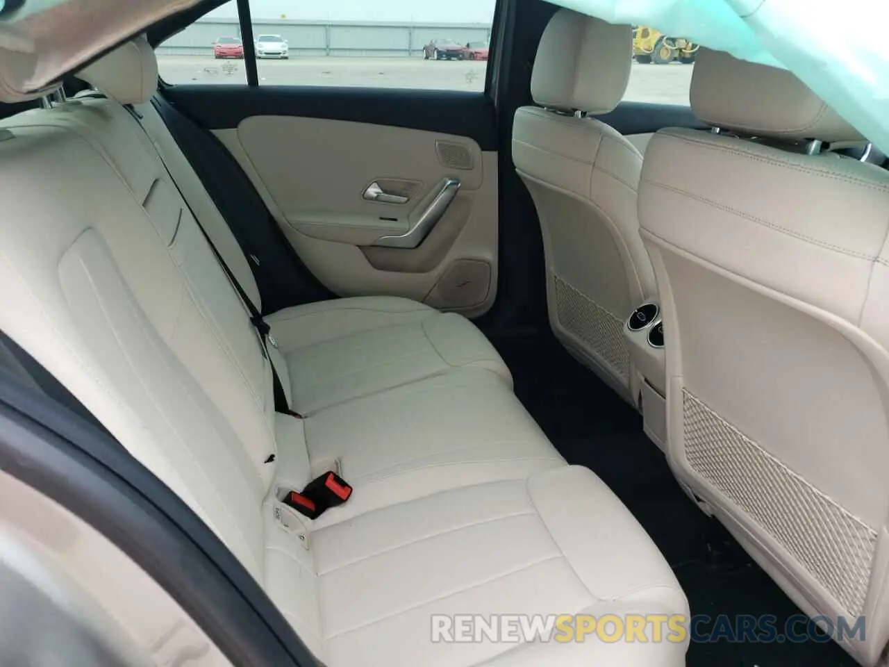 6 fotografías del automóvil dañado WDD3G4EB5KW017974 MERCEDES-BENZ A-CLASS 2019