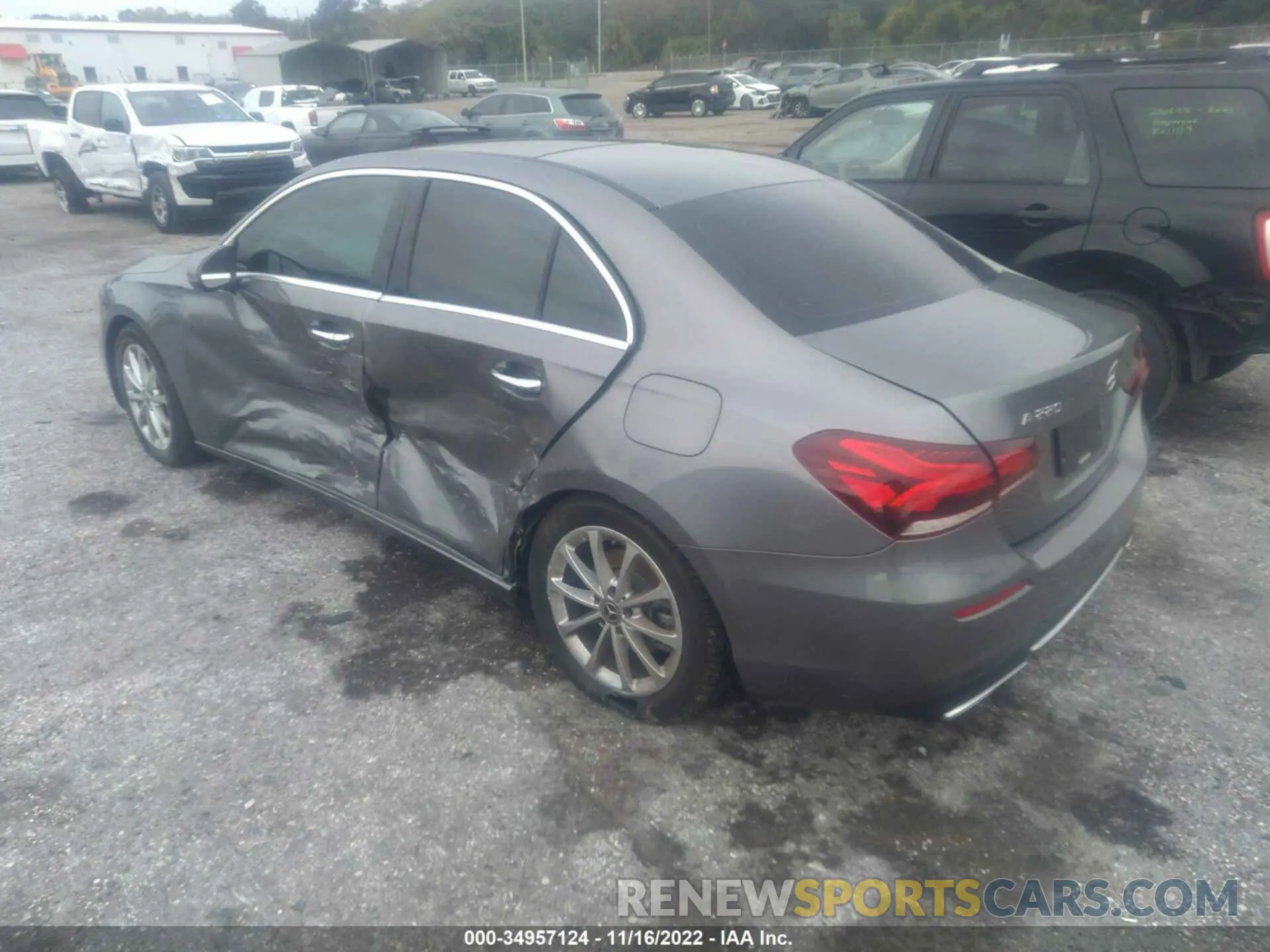 3 fotografías del automóvil dañado WDD3G4EB5KW019563 MERCEDES-BENZ A-CLASS 2019