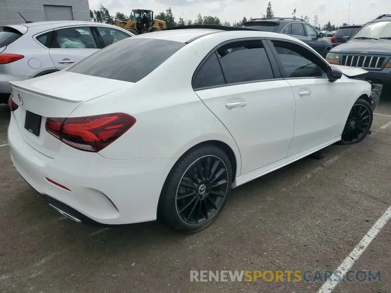 3 fotografías del automóvil dañado WDD3G4EB6KW025260 MERCEDES-BENZ A-CLASS 2019