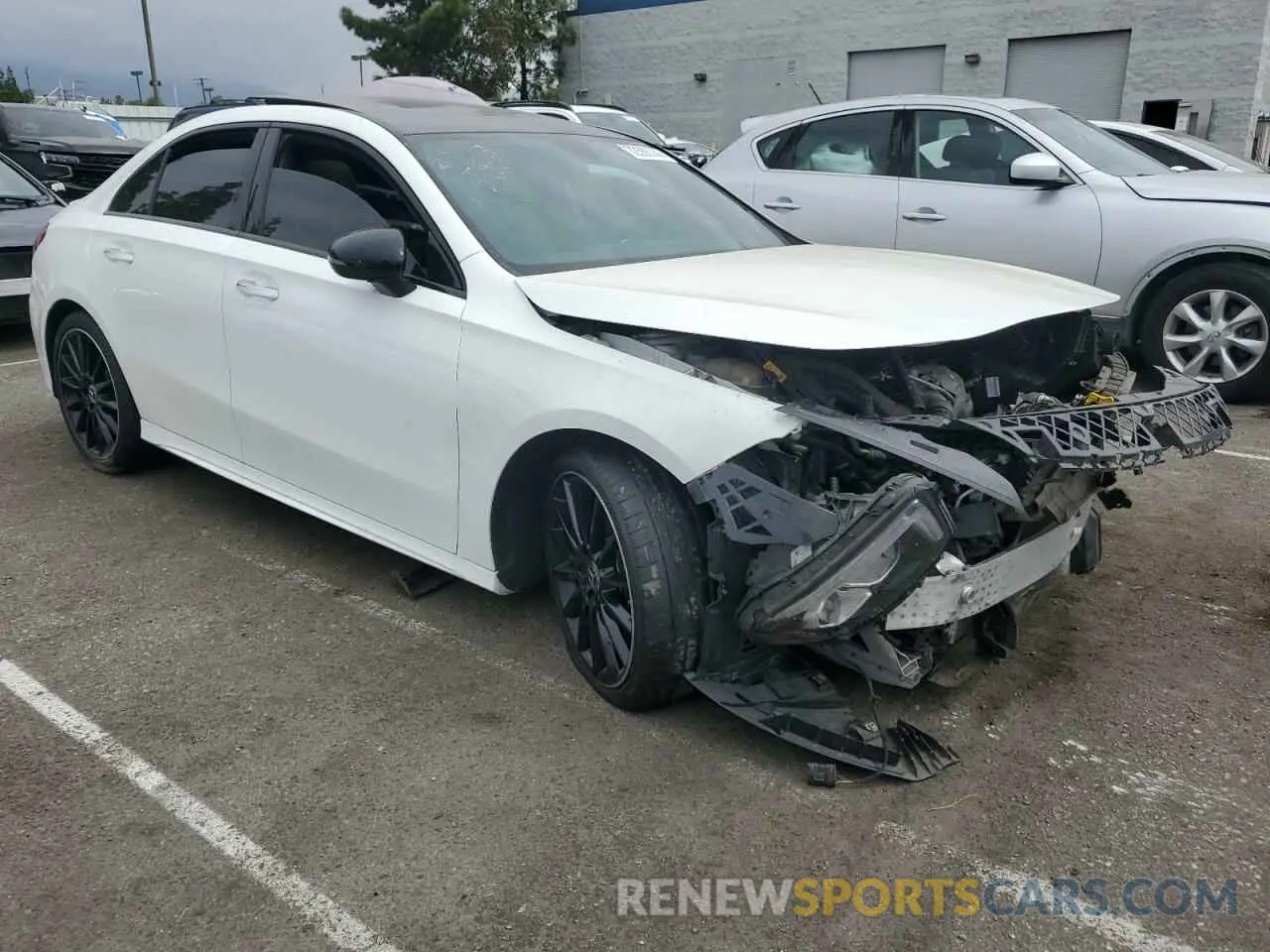 4 fotografías del automóvil dañado WDD3G4EB6KW025260 MERCEDES-BENZ A-CLASS 2019