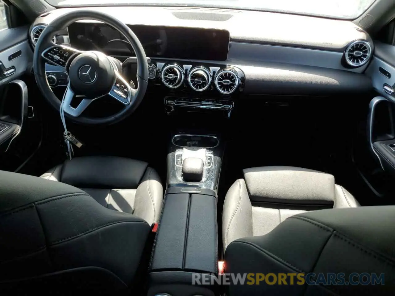 8 fotografías del automóvil dañado WDD3G4EB7KW021685 MERCEDES-BENZ A-CLASS 2019