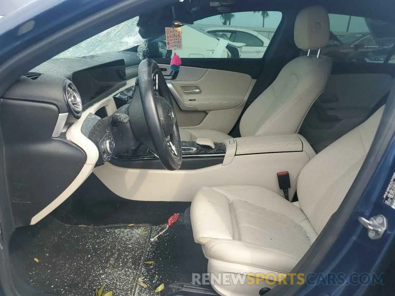 7 fotografías del automóvil dañado WDD3G4EB7KW028295 MERCEDES-BENZ A-CLASS 2019