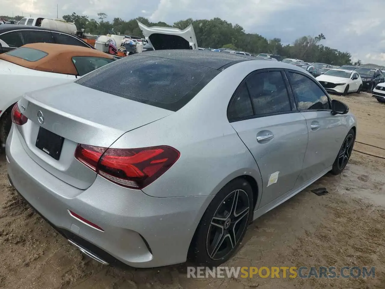 3 fotografías del automóvil dañado WDD3G4EB9KW009182 MERCEDES-BENZ A-CLASS 2019