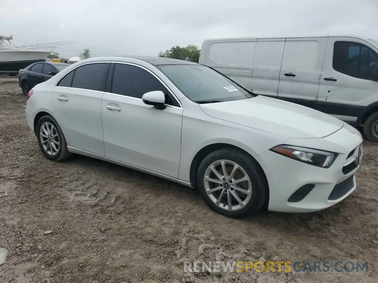4 fotografías del automóvil dañado WDD3G4EB9KW025267 MERCEDES-BENZ A-CLASS 2019