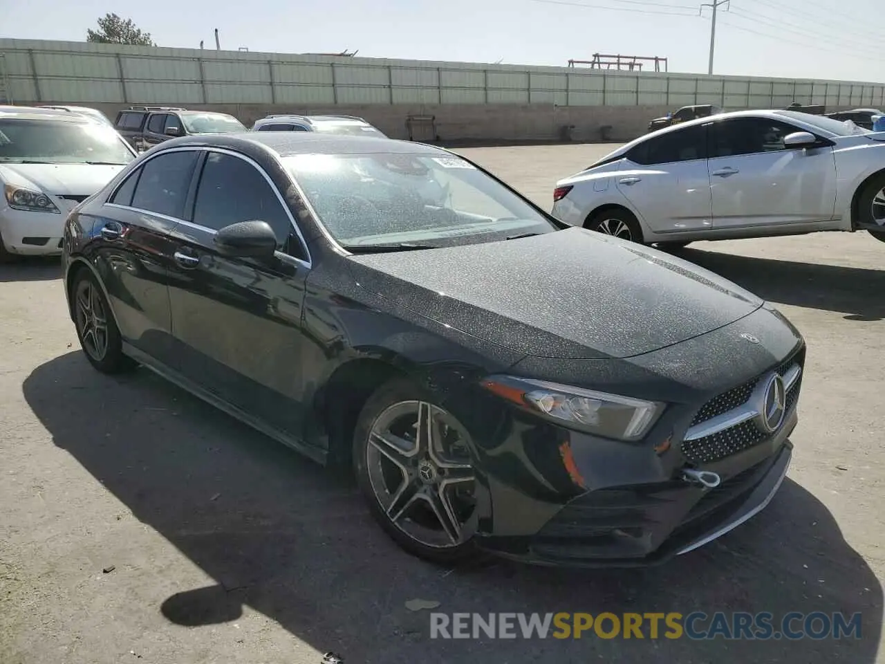 4 fotografías del automóvil dañado WDD3G4EB9KW027732 MERCEDES-BENZ A-CLASS 2019