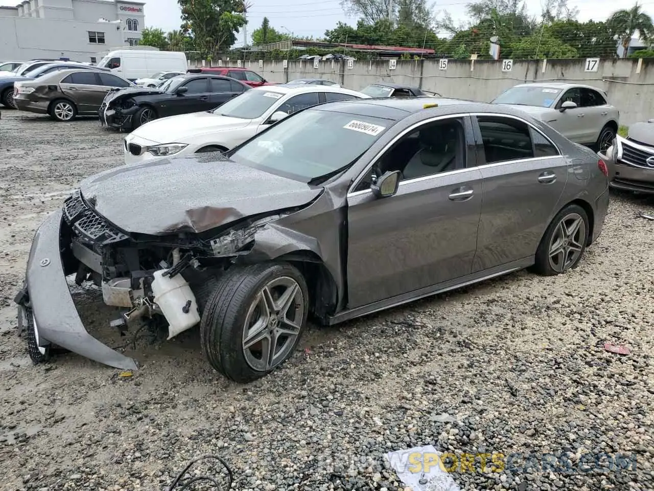 1 fotografías del automóvil dañado WDD3G4EBXKW014939 MERCEDES-BENZ A-CLASS 2019