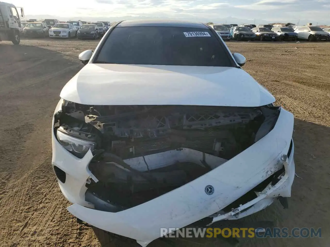 5 fotografías del automóvil dañado WDD3G4FB0KW005536 MERCEDES-BENZ A-CLASS 2019