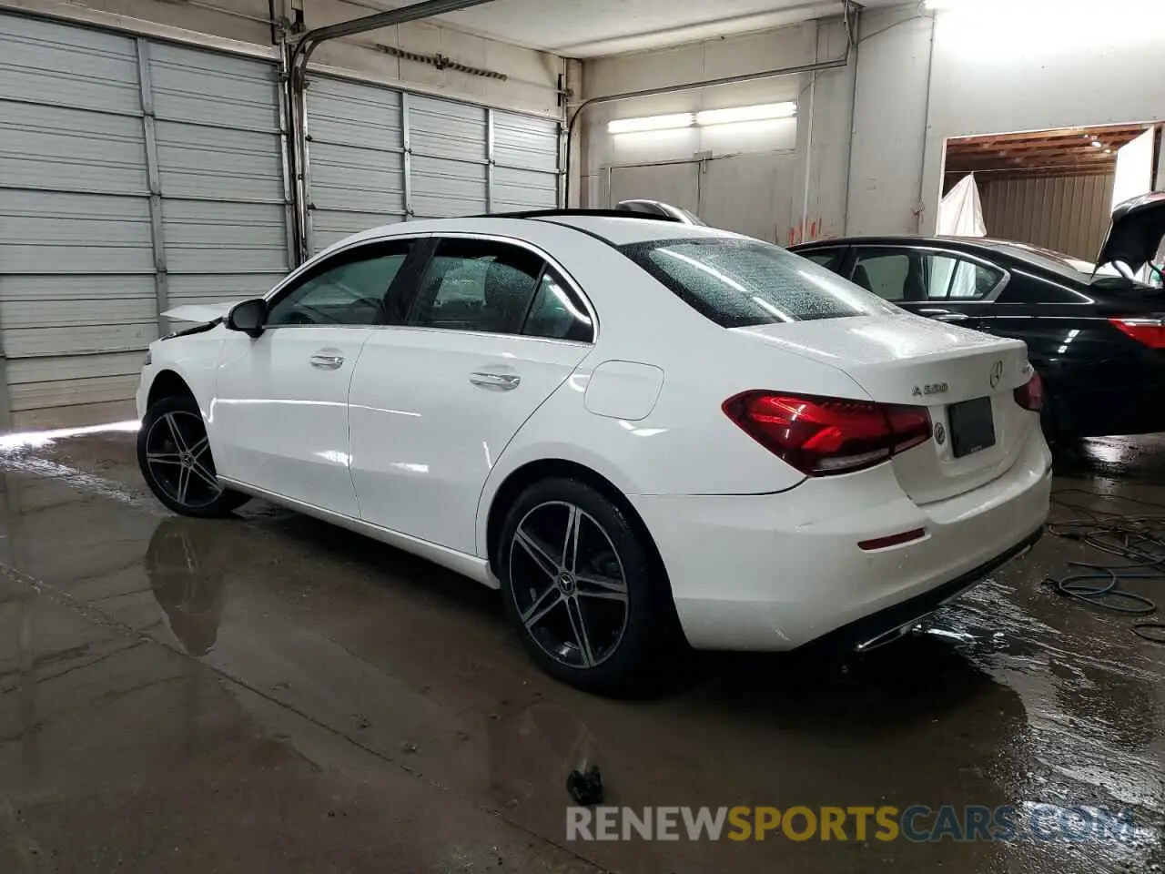 2 fotografías del automóvil dañado WDD3G4FB0KW025382 MERCEDES-BENZ A-CLASS 2019