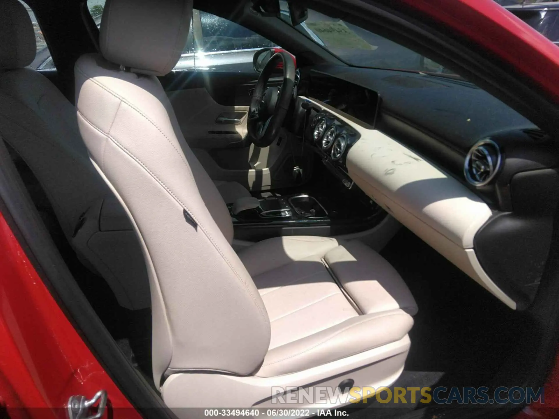 5 fotografías del automóvil dañado WDD3G4FB2KW023892 MERCEDES-BENZ A-CLASS 2019