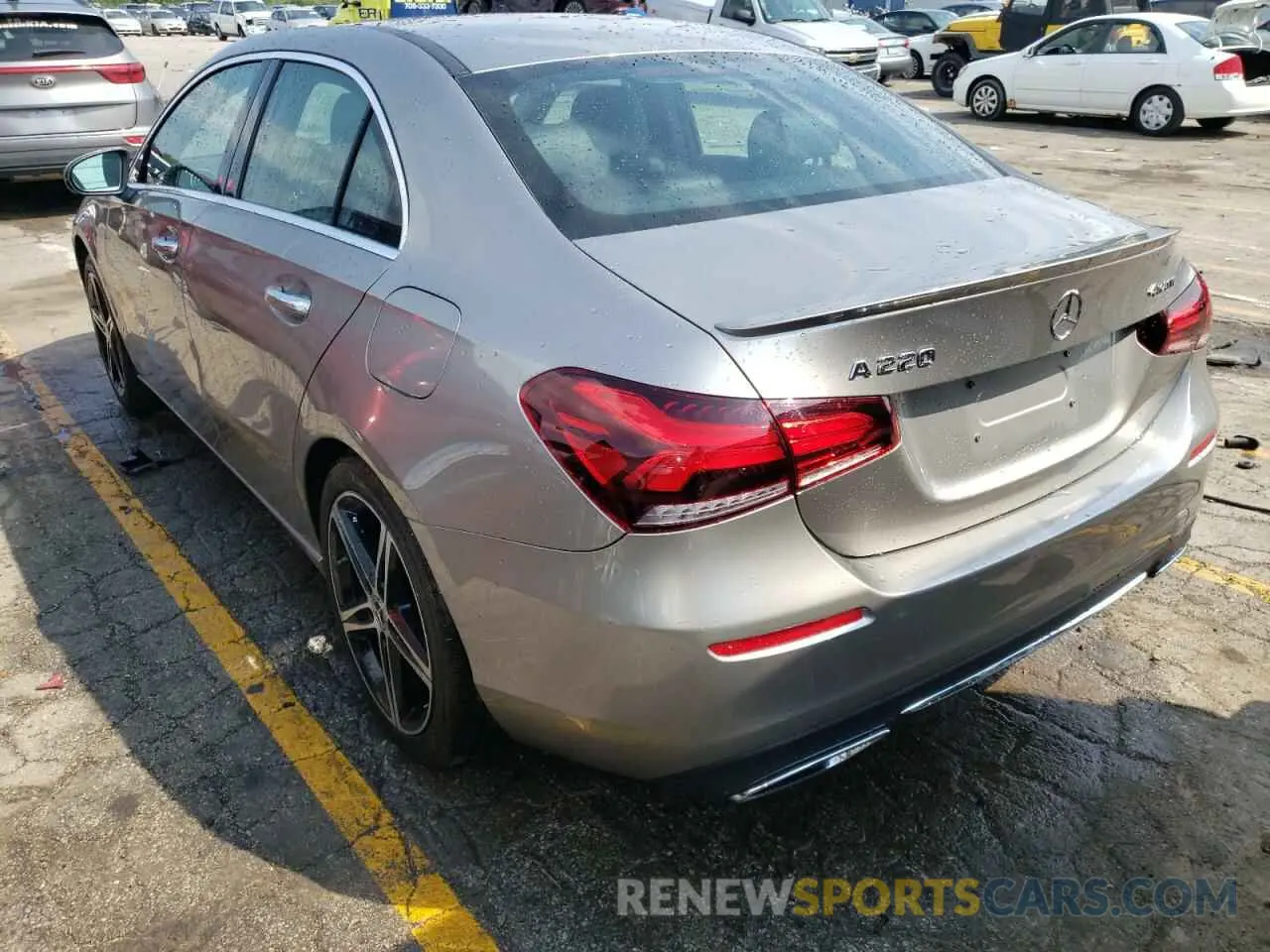 3 fotografías del automóvil dañado WDD3G4FB2KW025240 MERCEDES-BENZ A-CLASS 2019