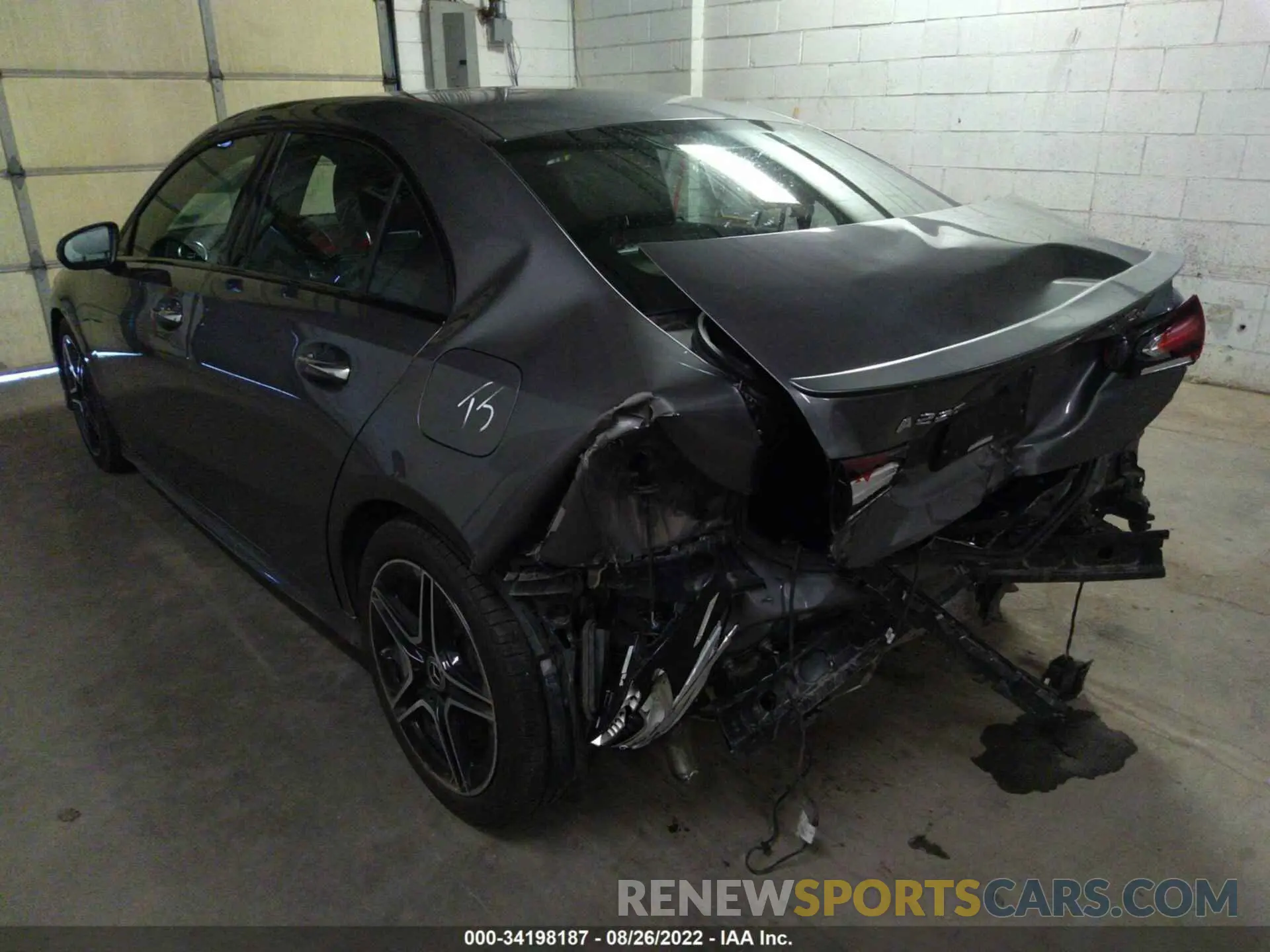 3 fotografías del automóvil dañado WDD3G4FB3KW002176 MERCEDES-BENZ A-CLASS 2019