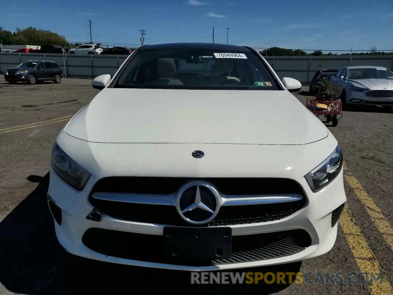 5 fotografías del automóvil dañado WDD3G4FB4KW019827 MERCEDES-BENZ A-CLASS 2019