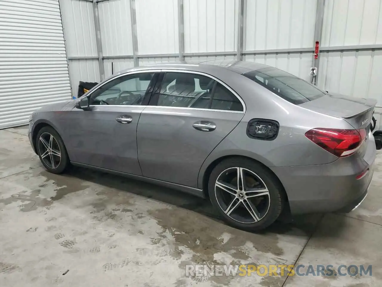 2 fotografías del automóvil dañado WDD3G4FB4KW021724 MERCEDES-BENZ A-CLASS 2019