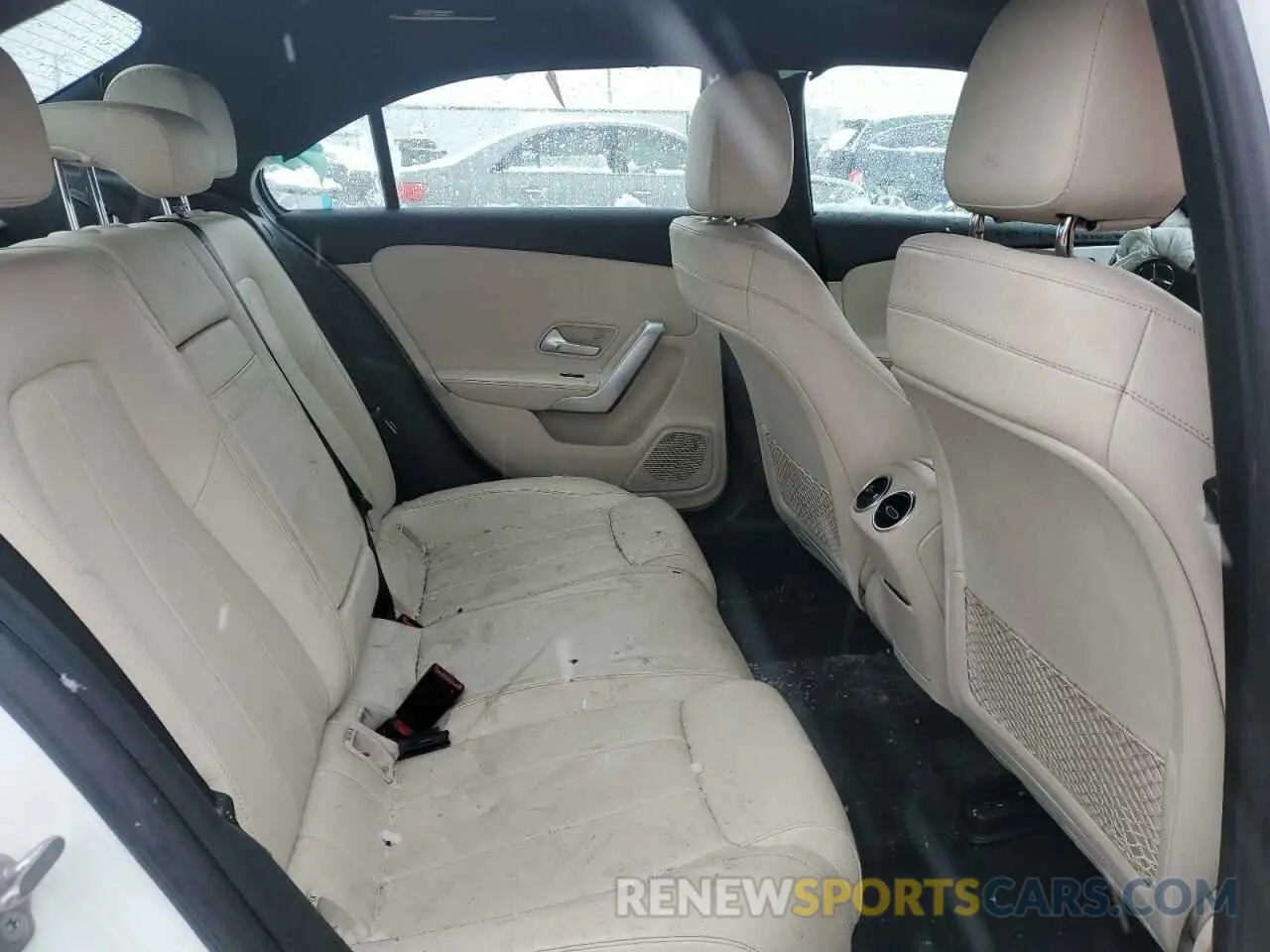 10 fotografías del automóvil dañado WDD3G4FB4KW022145 MERCEDES-BENZ A-CLASS 2019