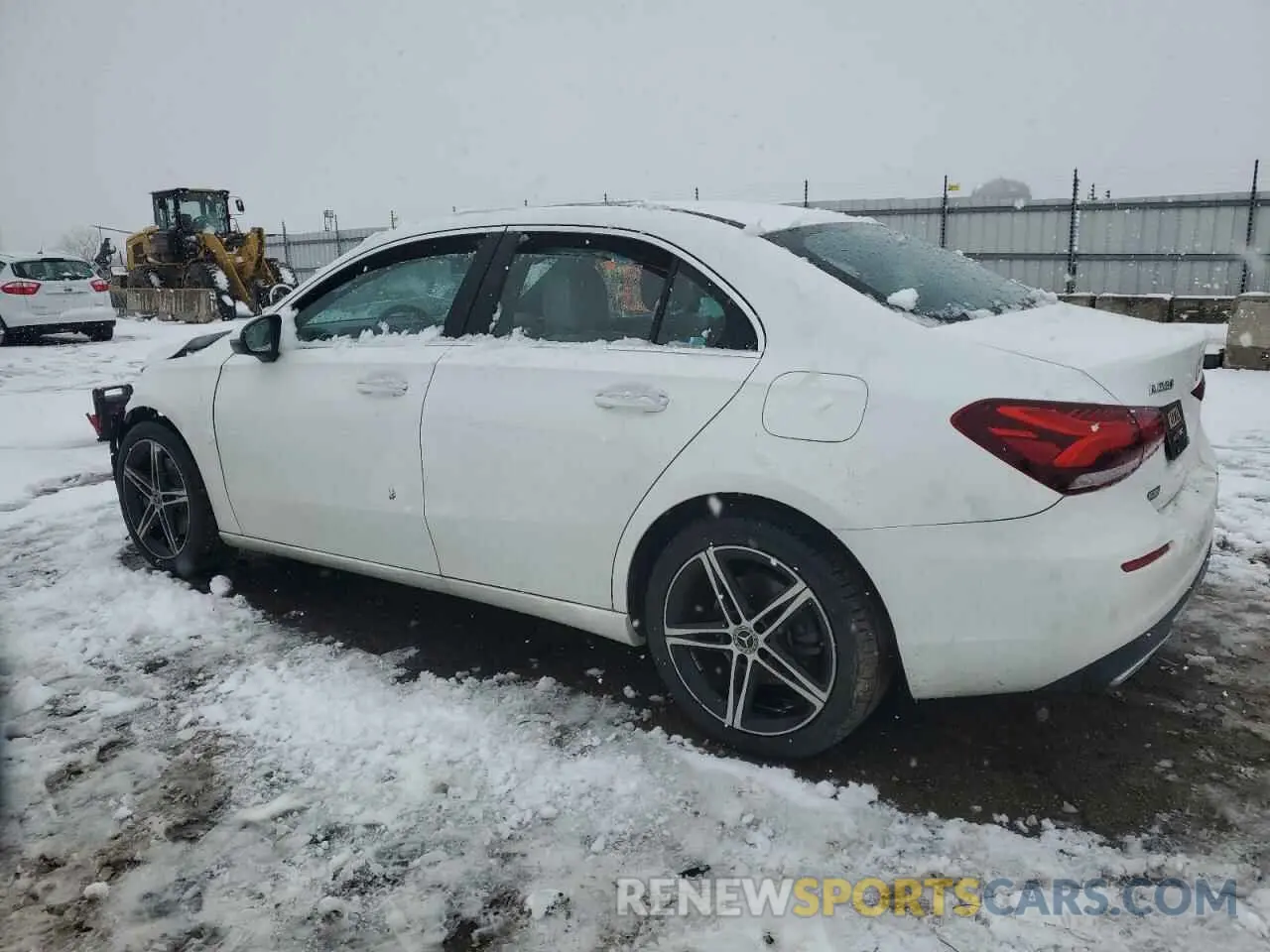 2 fotografías del automóvil dañado WDD3G4FB4KW022145 MERCEDES-BENZ A-CLASS 2019