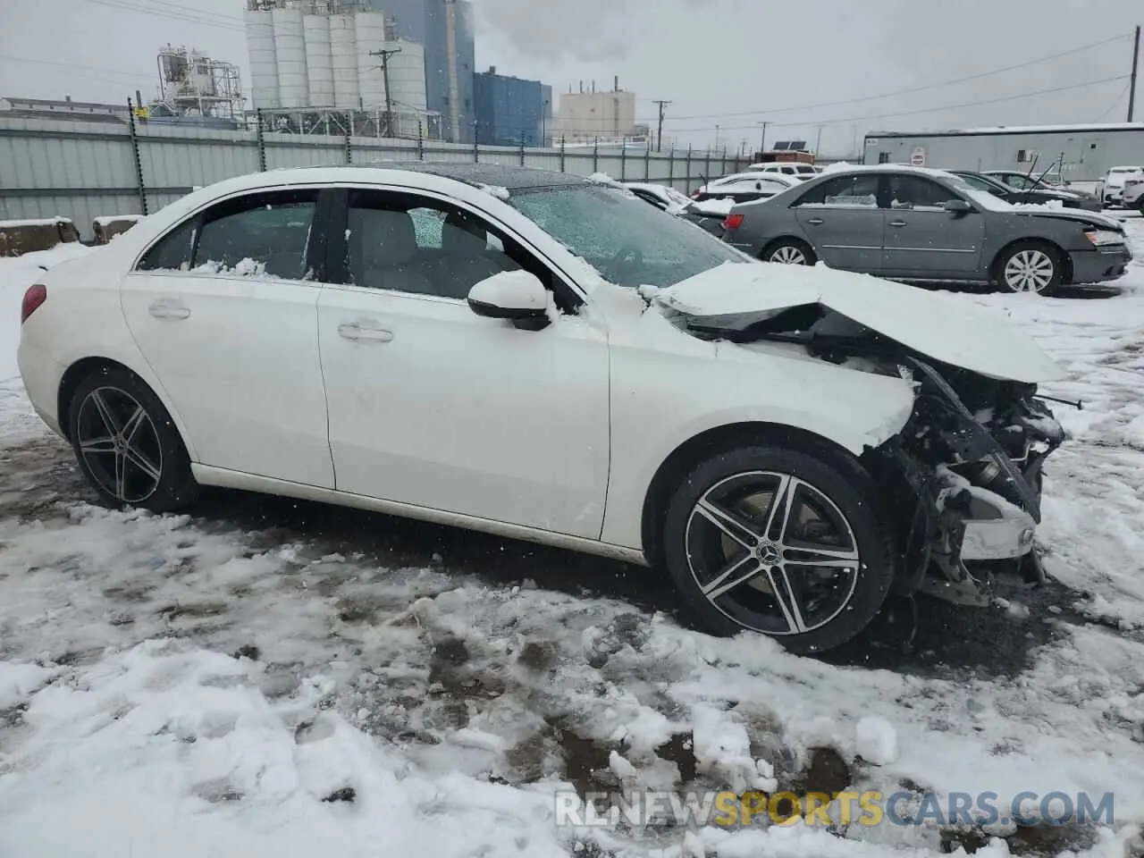 4 fotografías del automóvil dañado WDD3G4FB4KW022145 MERCEDES-BENZ A-CLASS 2019