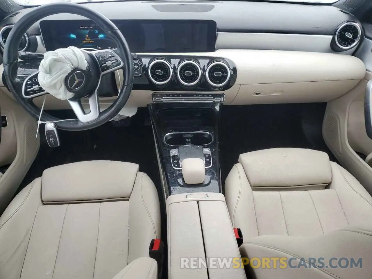 8 fotografías del automóvil dañado WDD3G4FB4KW022145 MERCEDES-BENZ A-CLASS 2019