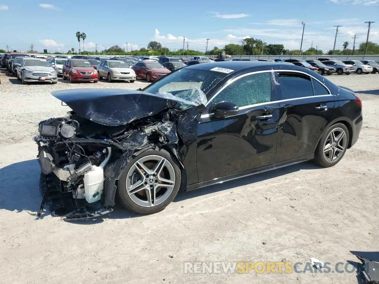 1 fotografías del automóvil dañado WDD3G4FB5KW008108 MERCEDES-BENZ A-CLASS 2019