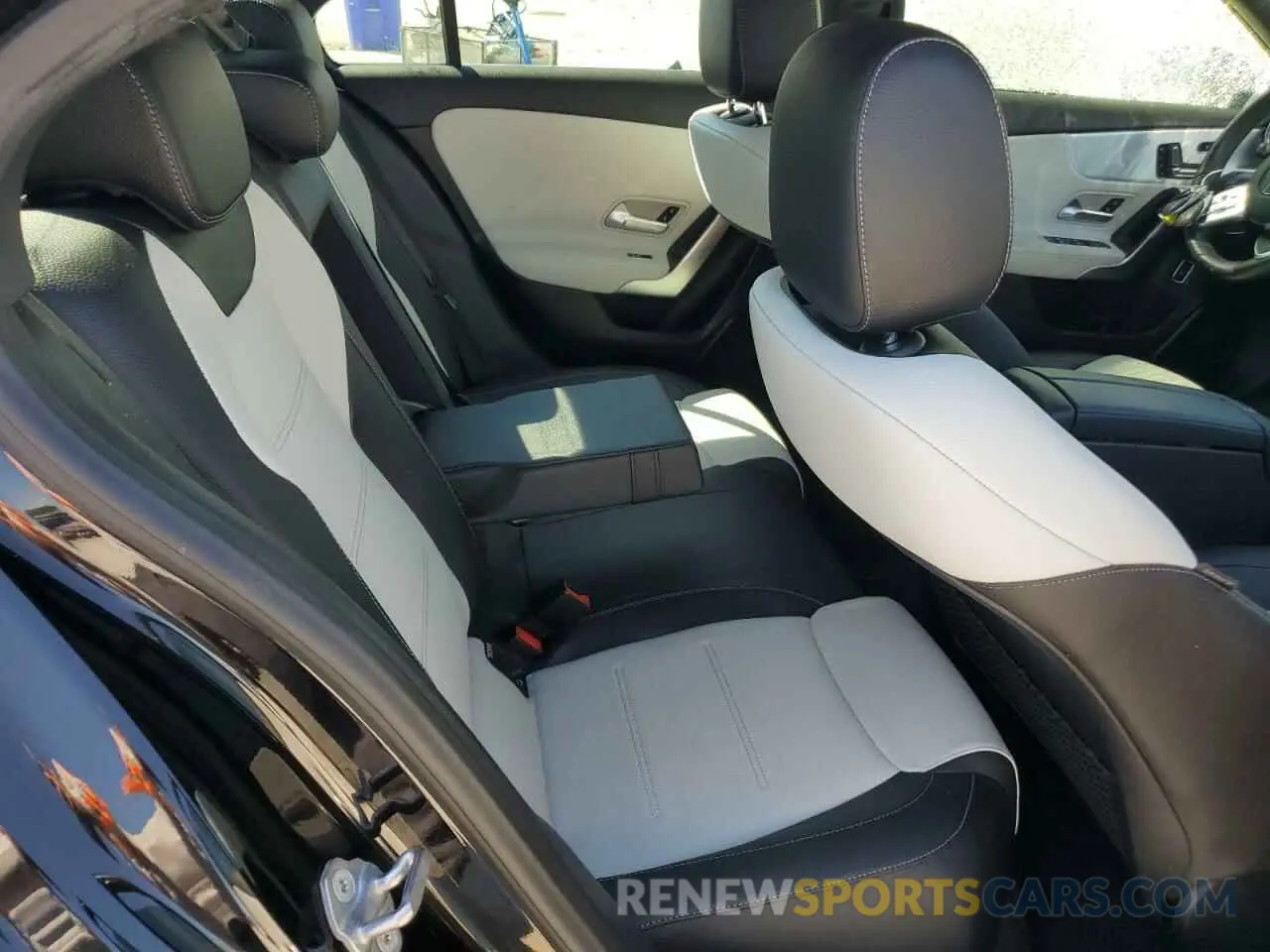 10 fotografías del automóvil dañado WDD3G4FB5KW008108 MERCEDES-BENZ A-CLASS 2019