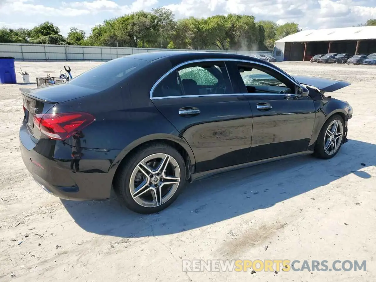 3 fotografías del automóvil dañado WDD3G4FB5KW008108 MERCEDES-BENZ A-CLASS 2019