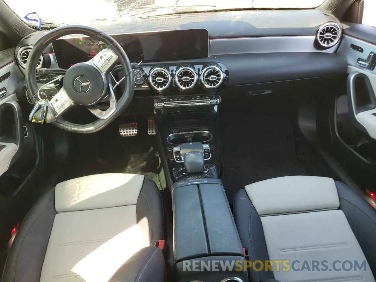8 fotografías del automóvil dañado WDD3G4FB5KW008108 MERCEDES-BENZ A-CLASS 2019
