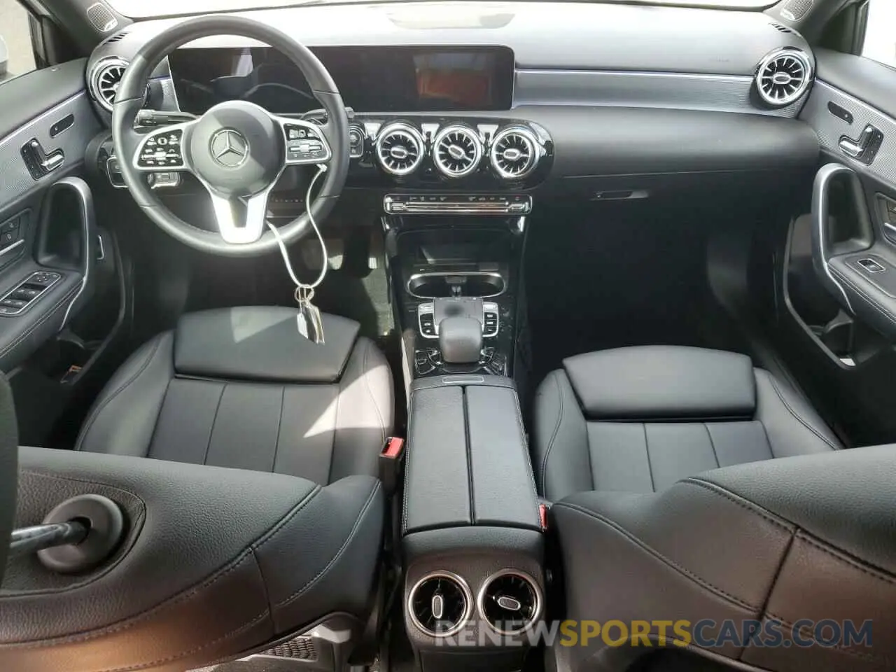 8 fotografías del automóvil dañado WDD3G4FB5KW020176 MERCEDES-BENZ A-CLASS 2019