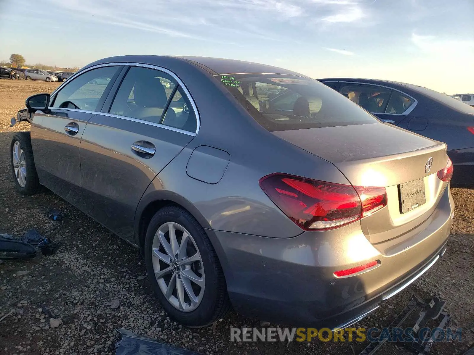 3 fotografías del automóvil dañado WDD3G4FB8KW028630 MERCEDES-BENZ A-CLASS 2019