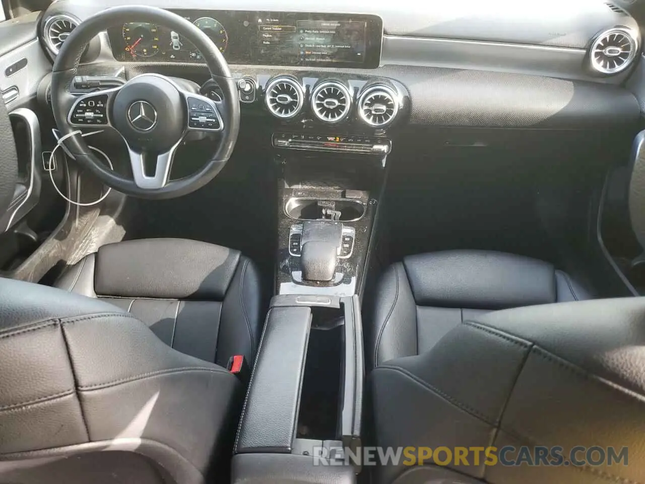8 fotografías del automóvil dañado WDD3G4FB9KW002196 MERCEDES-BENZ A-CLASS 2019