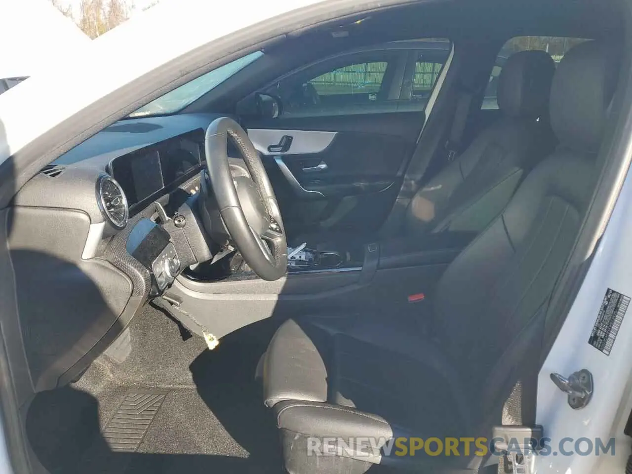 7 fotografías del automóvil dañado WDD3G4FB9KW023825 MERCEDES-BENZ A-CLASS 2019