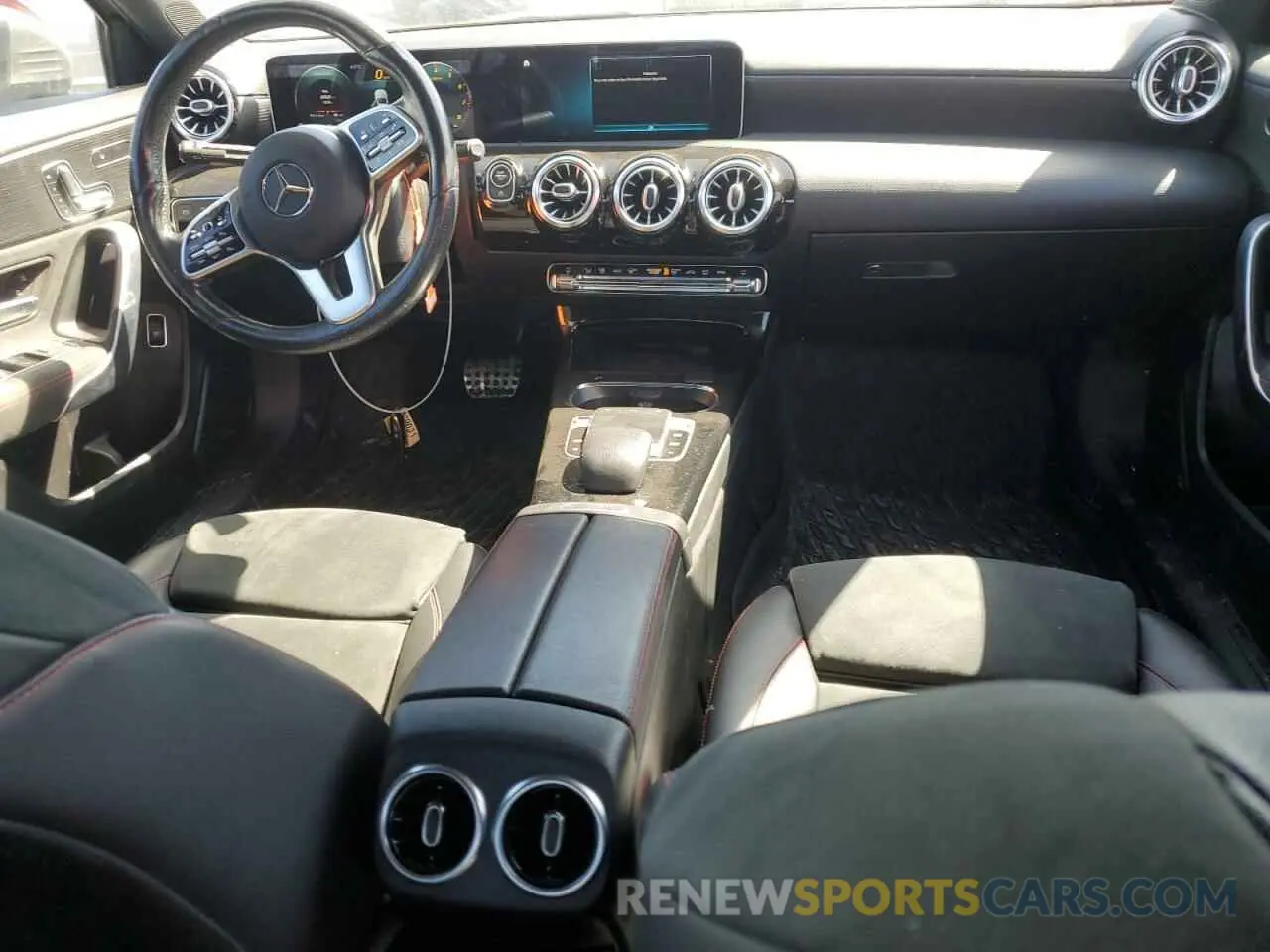 8 fotografías del automóvil dañado WDD3G4FBXKW009707 MERCEDES-BENZ A-CLASS 2019