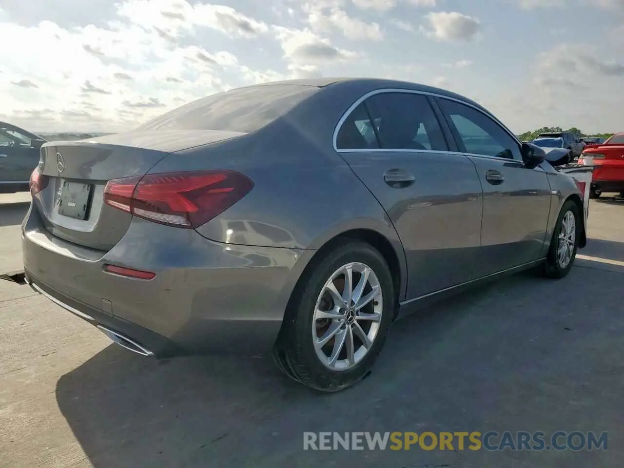 3 fotografías del automóvil dañado W1K3G4EB3LJ207870 MERCEDES-BENZ A-CLASS 2020