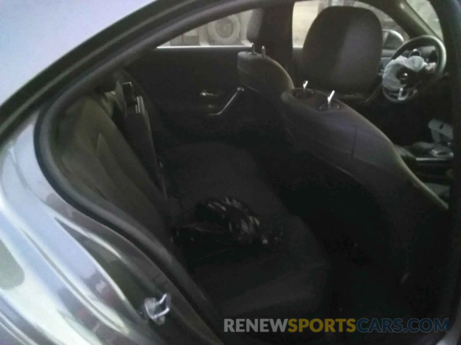 6 fotografías del automóvil dañado W1K3G4EB3LJ207996 MERCEDES-BENZ A-CLASS 2020