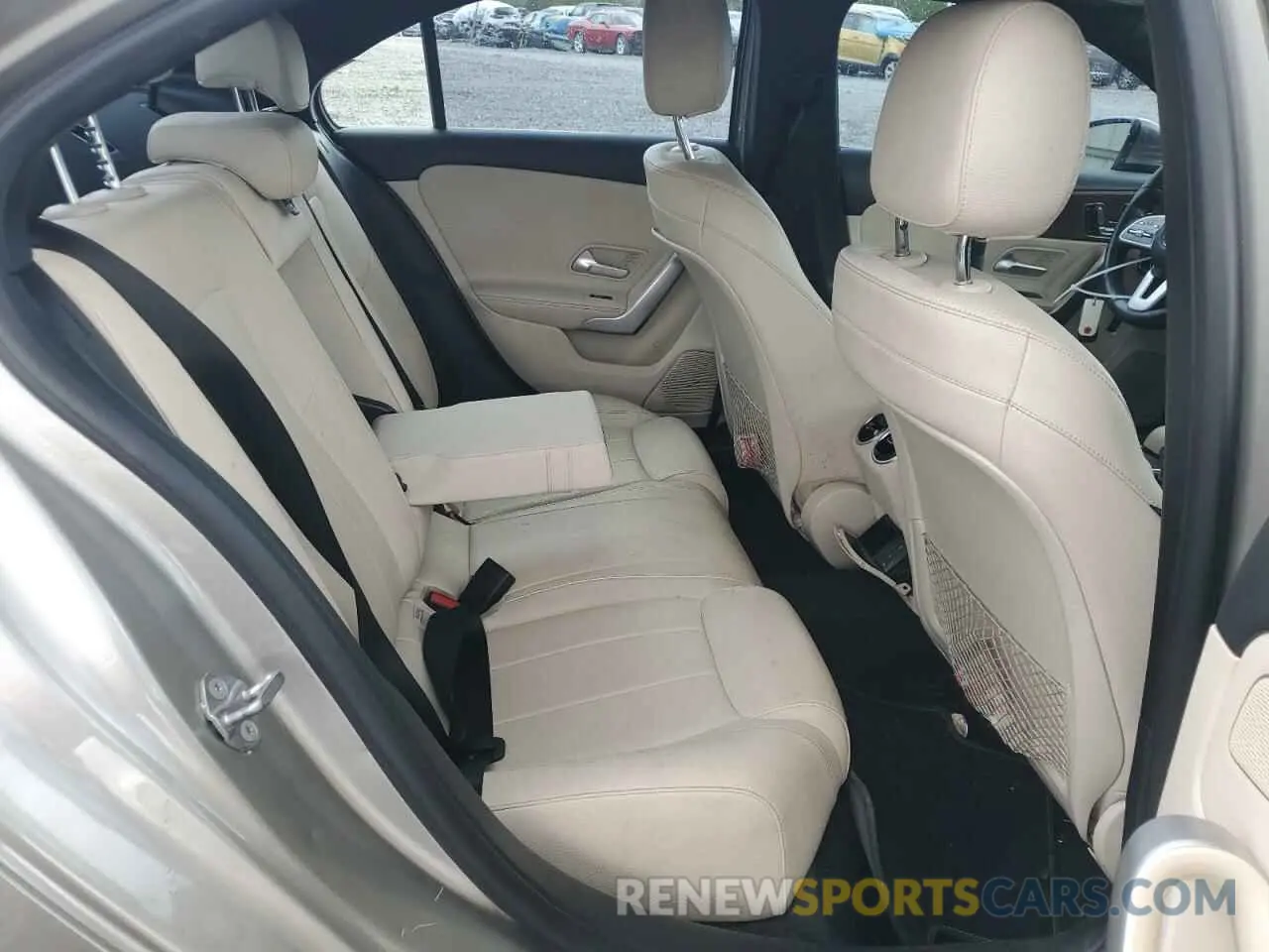 10 fotografías del automóvil dañado W1K3G4EB3LW047606 MERCEDES-BENZ A-CLASS 2020