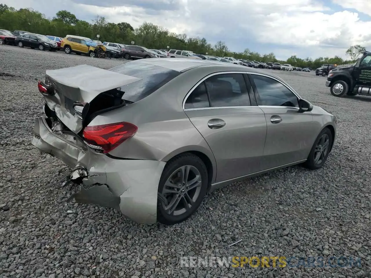 3 fotografías del automóvil dañado W1K3G4EB3LW047606 MERCEDES-BENZ A-CLASS 2020