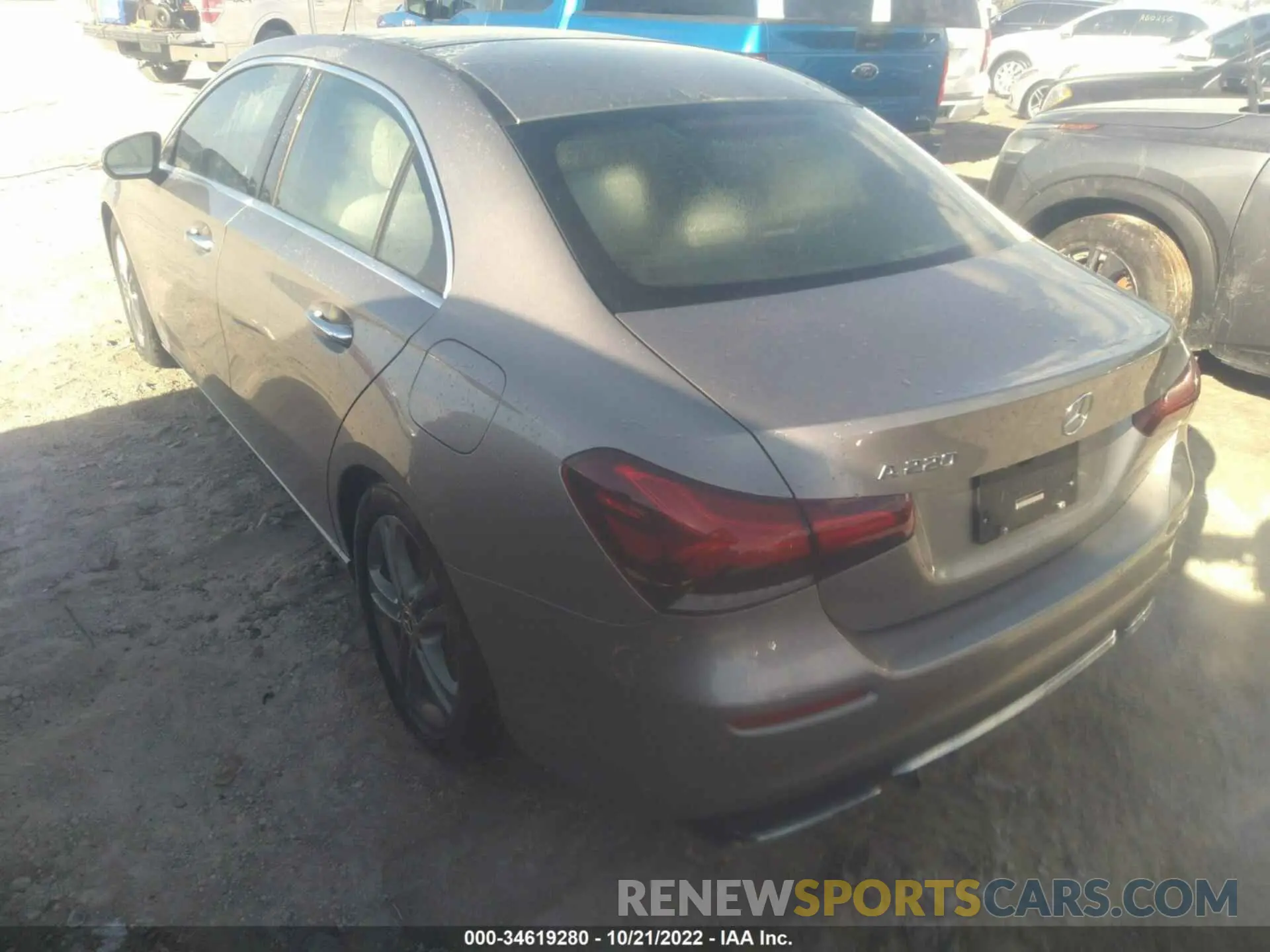 3 fotografías del automóvil dañado W1K3G4EB5LJ203643 MERCEDES-BENZ A-CLASS 2020